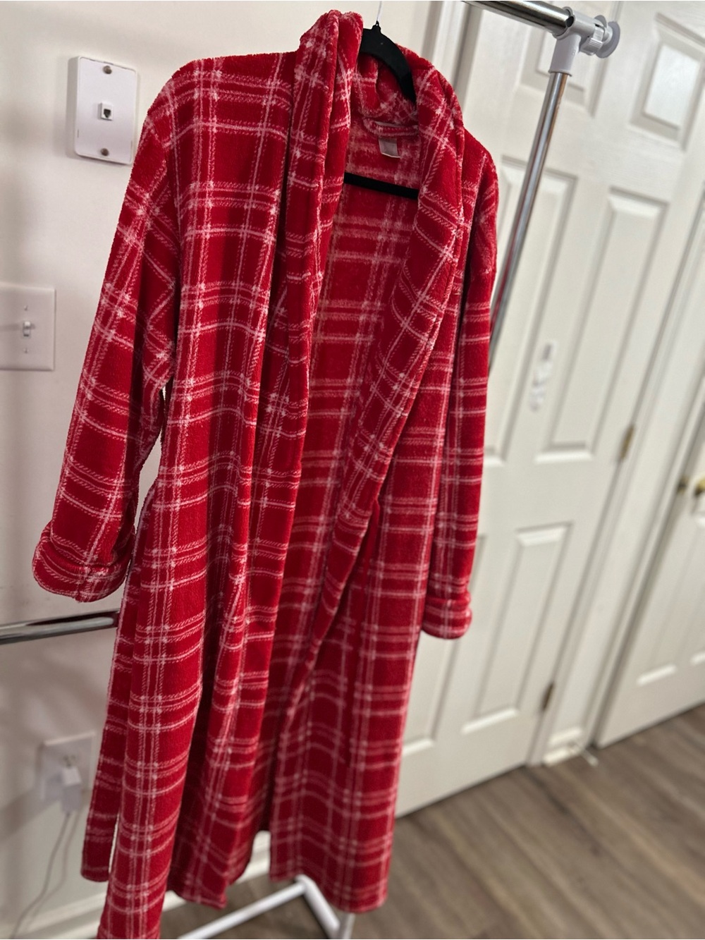 Plush Red Plaid Women's Fleece Robe